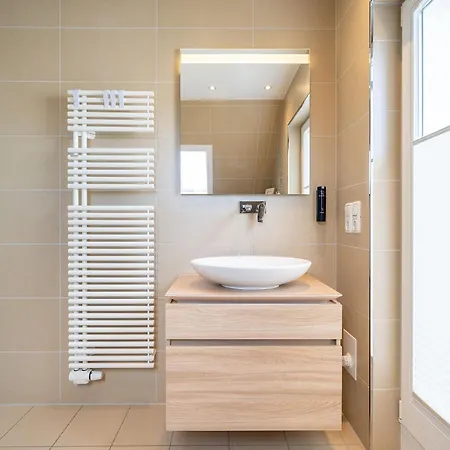 Bansin Charmante 度假居 *