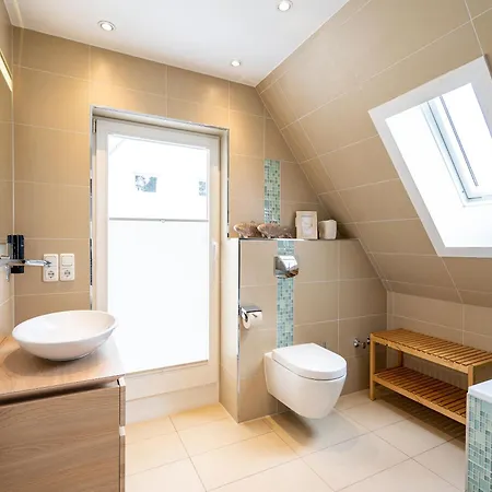 Bansin Charmante * 塞巴特黑灵斯多夫