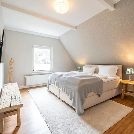 Bansin Charmante * 塞巴特黑灵斯多夫