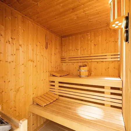 Bansin Charmante 度假居 *